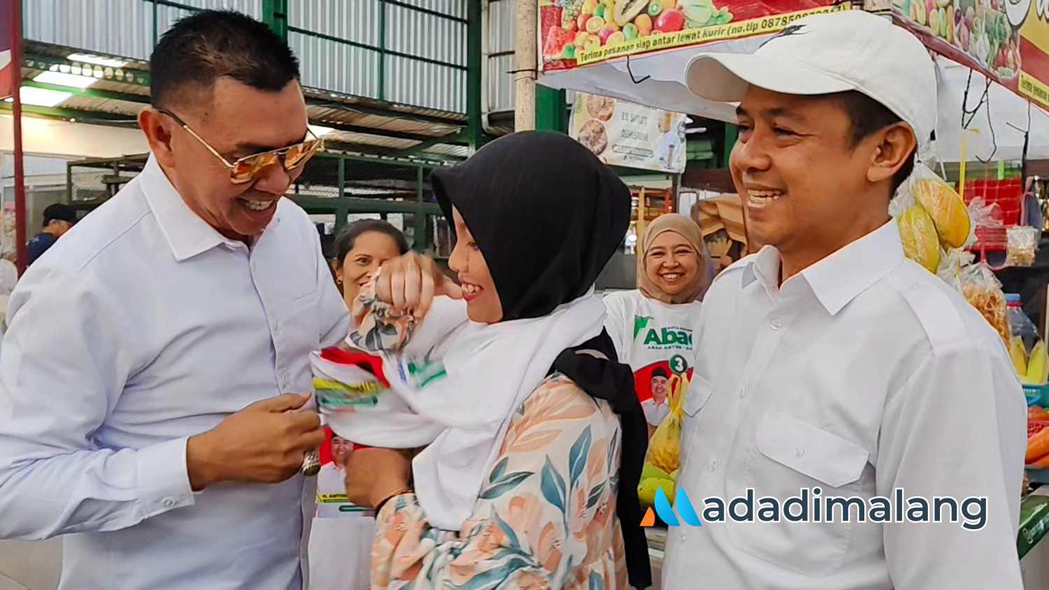 Banyak Pedagang Dan Warga Minta ‘Diklambeni’ Abah Anton, Pertanda Apa Ini?