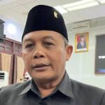 Ketua DPRD Kota Malang, I Made Riandiana Kartika,S.E., M.M., saat memberikan keterangan kepada awak media