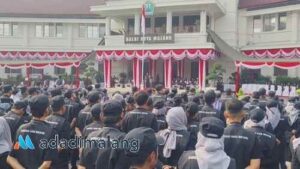 1.650 orang mengikuti kegiatan Apel Siaga Bawaslu Kota Malang di halaman Balaikota Malang pagi tadi (Foto : Agus Yuwono)