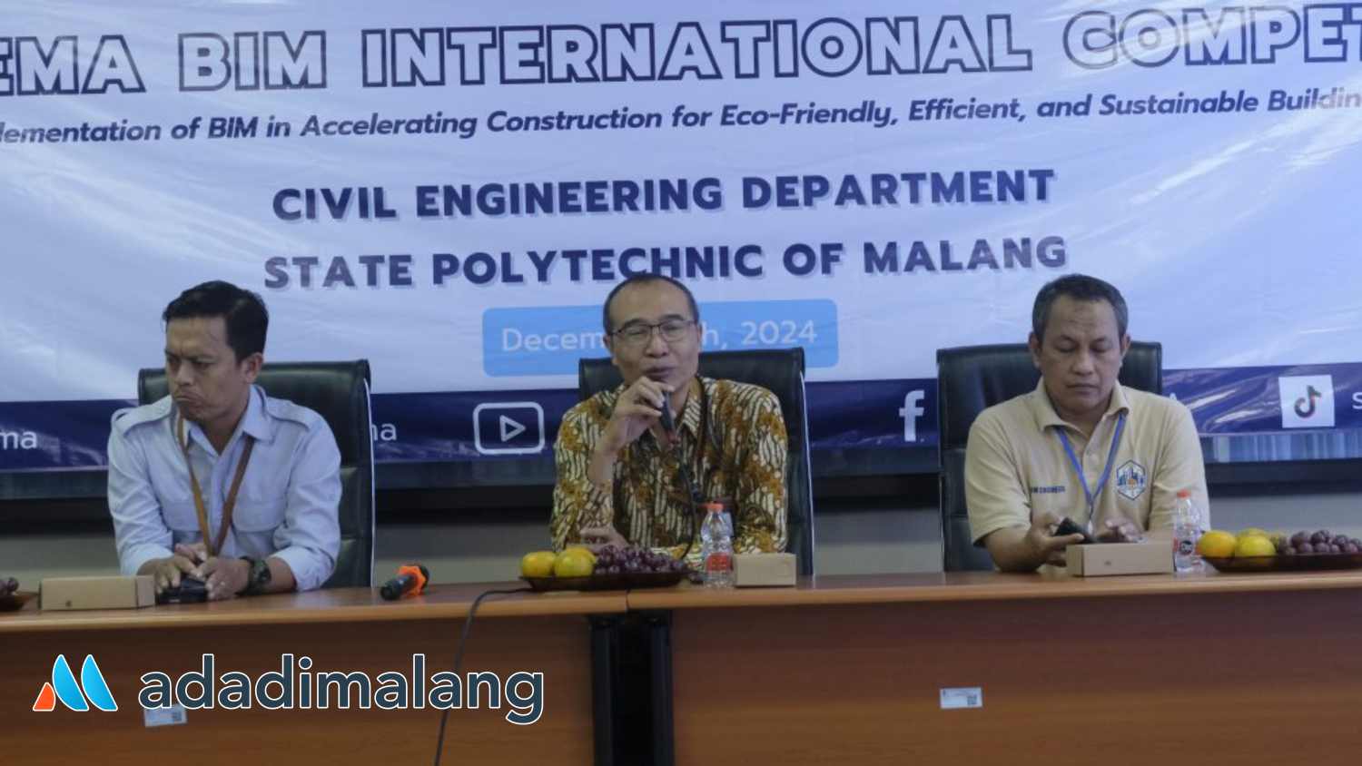 Wakil Direktur III Bidang Kemahasiswaan POLINEMA, Dr. Eng. Anggit Murdani, ST., M.Eng., saat menyampaikan sambutannya dalam pelaksanaan Kompetisi BIM di POLINEMA