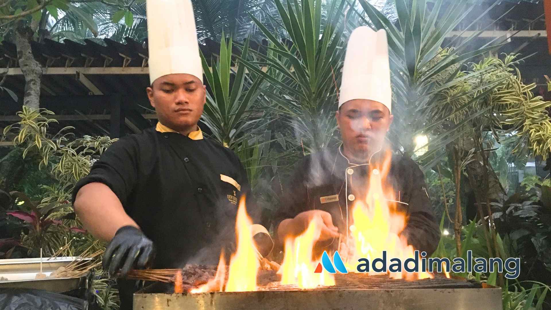 Menu Penyetan dan Bakaran tetap menjadi menu favorit masyarakat yang berbuka puasa di Hotel Ijen Suite Resort and Convention Malang ini (Foto : Agus Y)