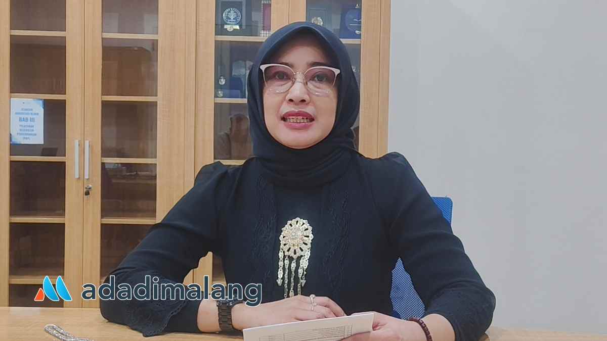 Direktur Klinik UB, drg. Miftakhul Cahyati, Sp.PM., saat memberikan keterangan kepada wartawan (Foto : Agus Y)