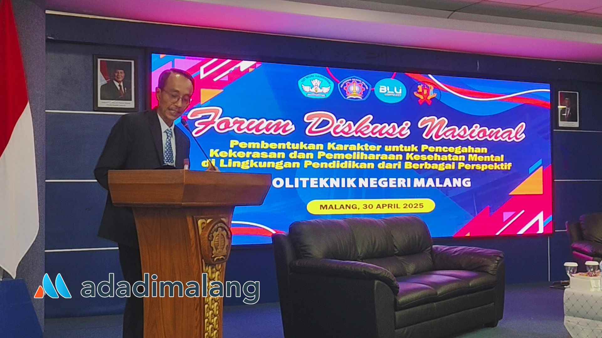 Direktur POLINEMA, Ir.Supriatna Adhisuwignjo, ST., MT., saat membuka kegiatan ForumDiskusi Nasional (Foto : Agus Yuwono)