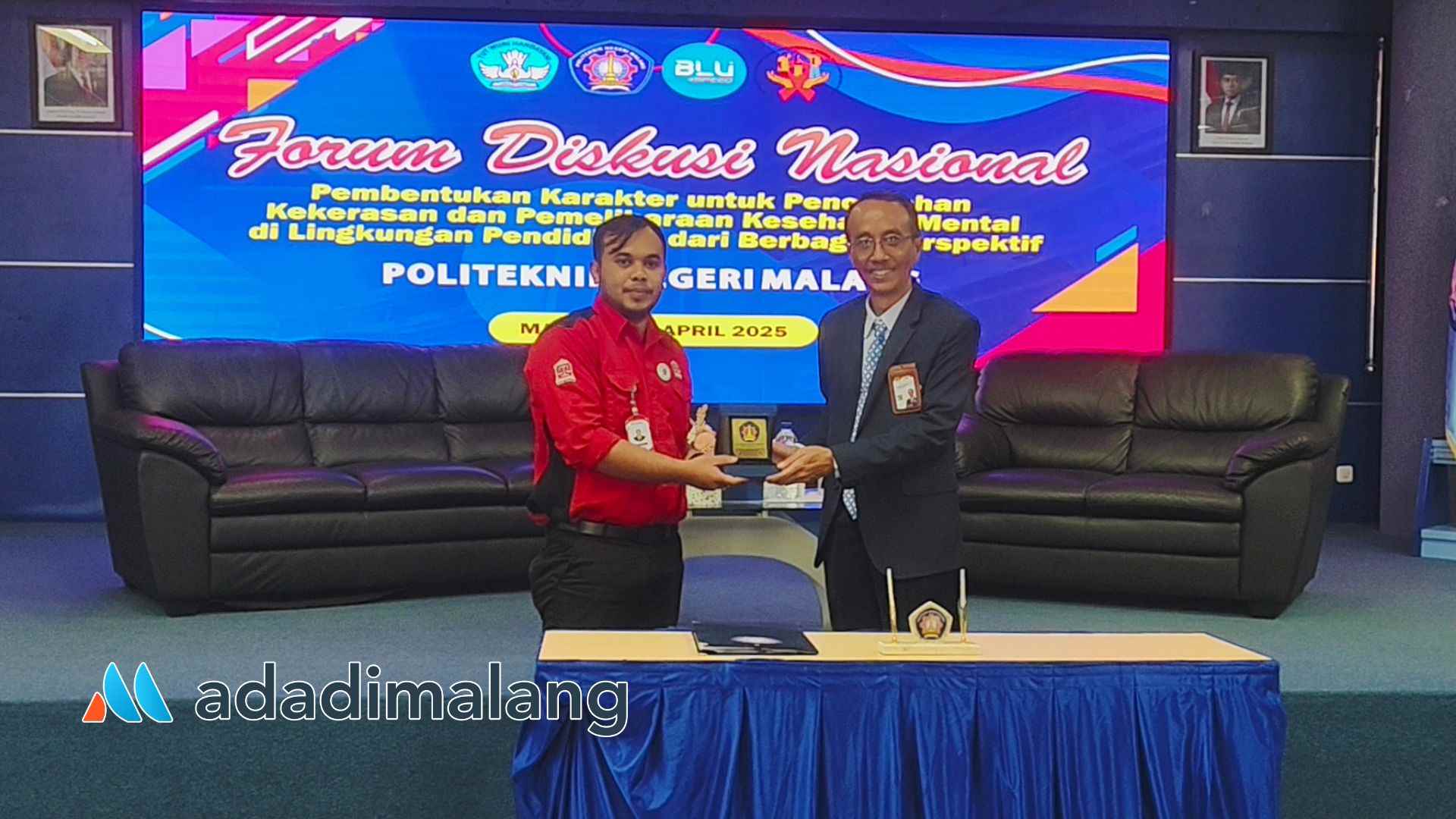 Direktur POLINEMA melakukan penandatanganan kerjasama dengan Rumah Keadilan (Foto : Agus Yuwono)