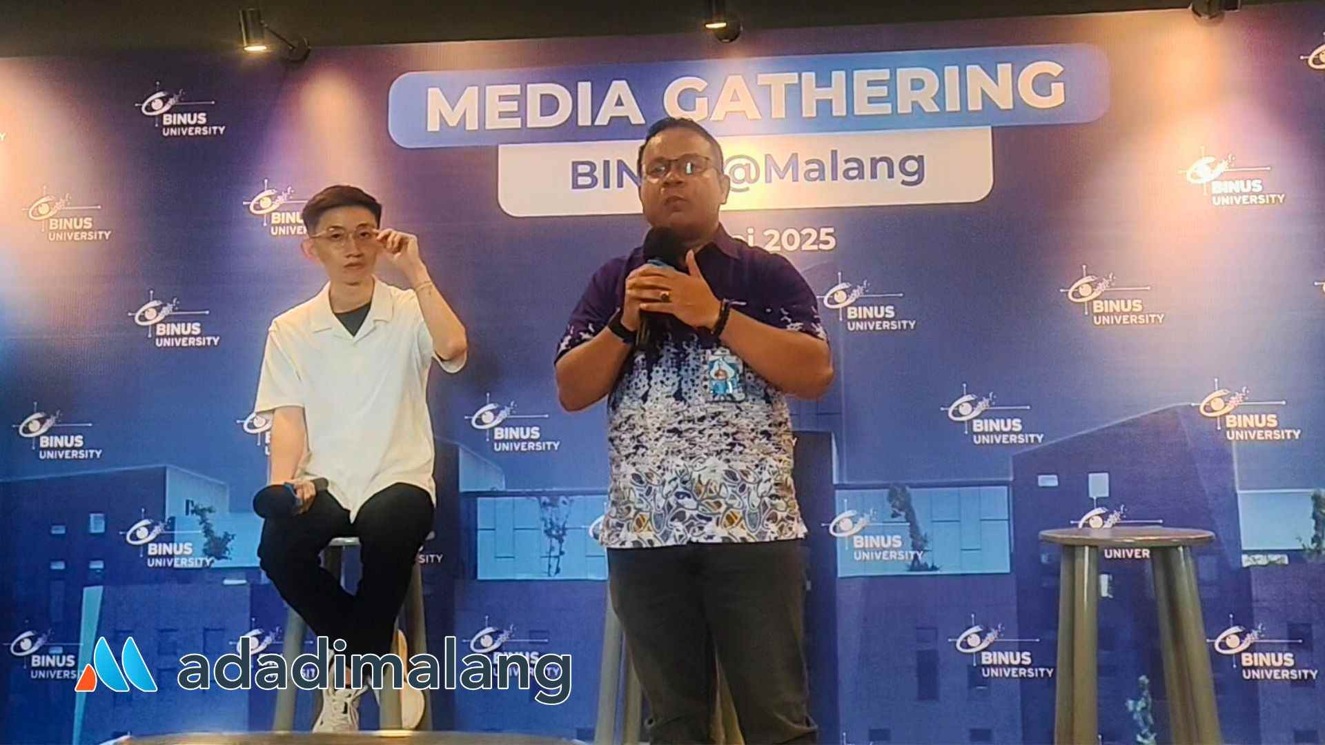 Direktur Kampus BINUS @Malang, Dr. Robertus Tang Herman, S.E., M.M., saat menyampaikan paparannya terkait program BINUS @Malang kepada awak media (Foto : Agus Yuwono)