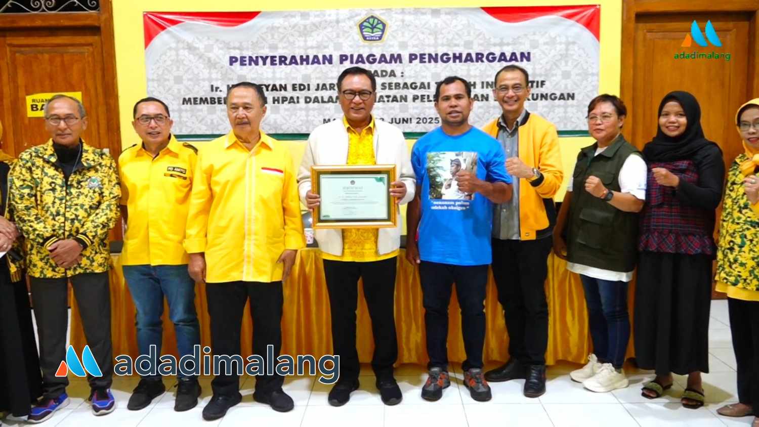 Sofyan Edi Jarwoko Terima Penghargaan Tokoh Lingkungan Nasional dari HPAI Malang Raya
