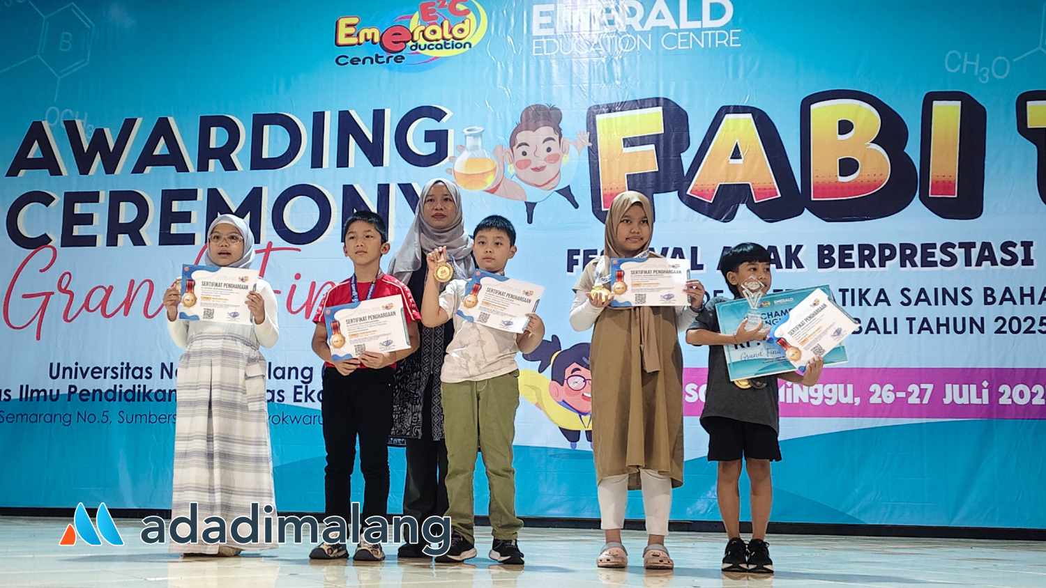 Raih Emas di Ajang FABI XIV, Ribuan Siswa Unjuk Prestasi Akademik di Malang