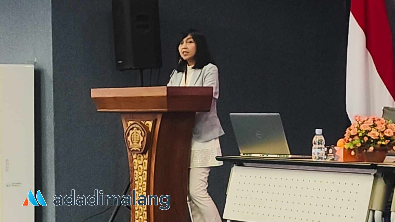 Wakil Direktur IV Politeknik Negeri Malang, Prof. Ratih Indri Hapsari, ST., MT., Ph.D., saat menyampaikan sambutannya 