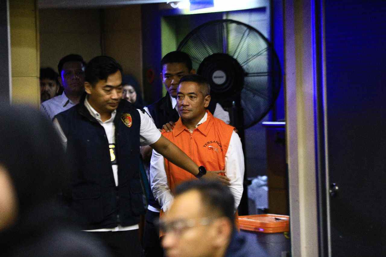 Buron Kasus Penghimpunan Dana Ilegal Rp2,7 Triliun Berhasil Dipulangkan, OJK dan Polri Jemput Tersangka di Qatar