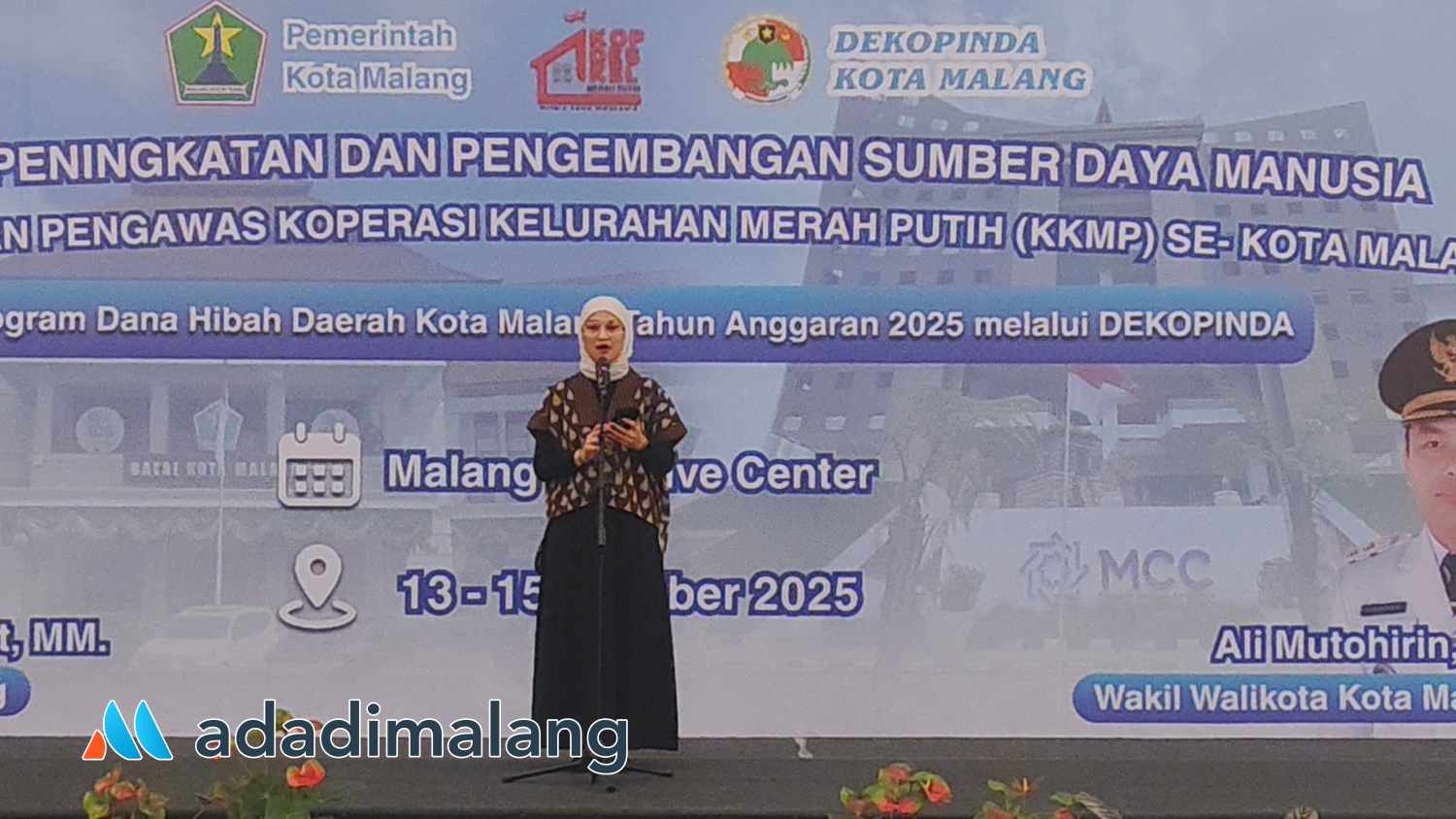 Ketua DPRD Kota Malang,Amithya Ratnanggani Sirraduhita,SS., saat memberikan sambutan (Foto : Agus Y)