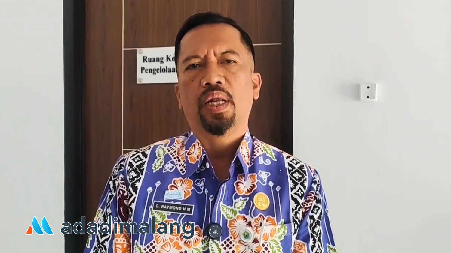 Plh Kepala DLH Kota Malang, Gamaliel Raymond Matondang saat memberikan keterangan kepada awak media (Foto : Agus Y)