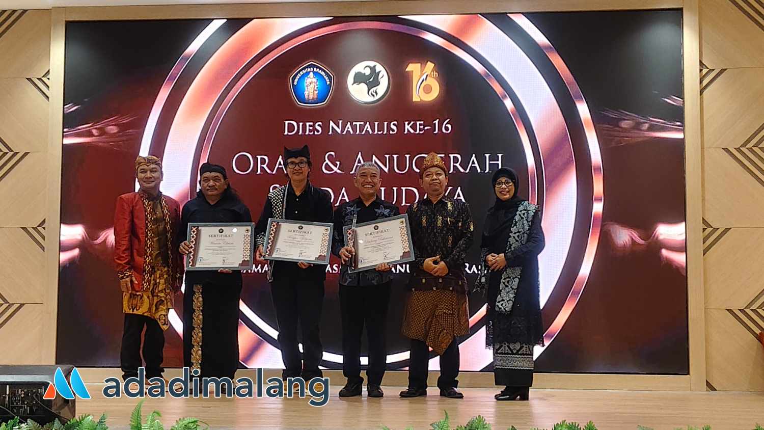 Tiga Penerima Anugerah Sabda Budaya FIB UB tahun 2025 (Foto : Agus Yuwono)