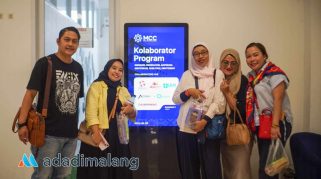 Tim PkM Prodi Magister Ilmu Komunikasi Universitas Bakrie saat berada di Malang Creative Center (MCC) Kota Malang (Foto : Ist)