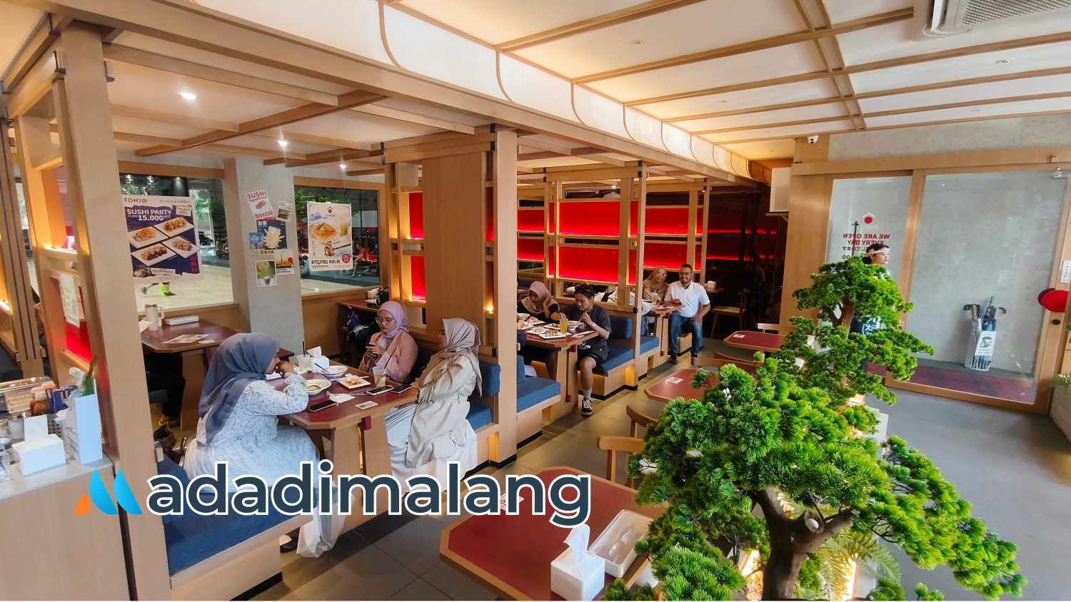 Suasana Tokio O! Siang hari tadi (Foto : Agus Yuwono)