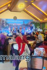 Ratusan anggota dan tamu undangan meramaikan peringatan Hari Jadi ke-10 KCBI Malang Raya di cafe AA Tlogomas (Foto : Agus Yuwono)