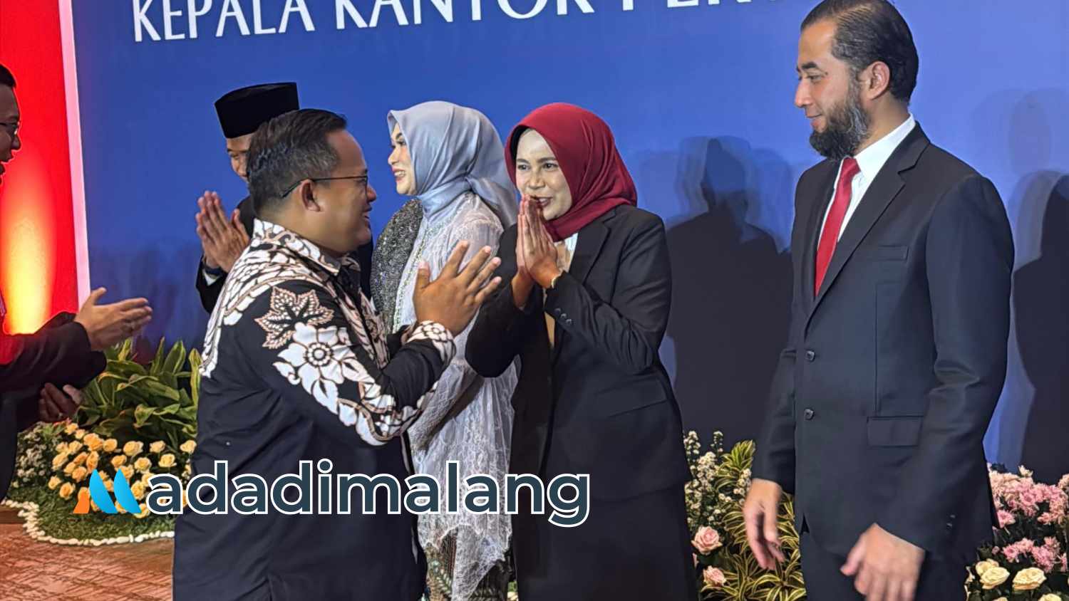 Wakil Ketua DPRD Kota Malang, Trio Agus Purwono, S.TP., menyampaikan ucapan terimakasih kepada Febrina Kepala BI Malang yang pindah tugas ke kantor BI Pusat (Foto : Ist)