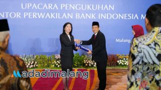 Deputi Gubernur Bank Indonesia, Filianingsih Hendarta mengukuhkan Indra Kuspriyadi sebagai Kepala Perwakilan BI Malang (Foto : Ist)