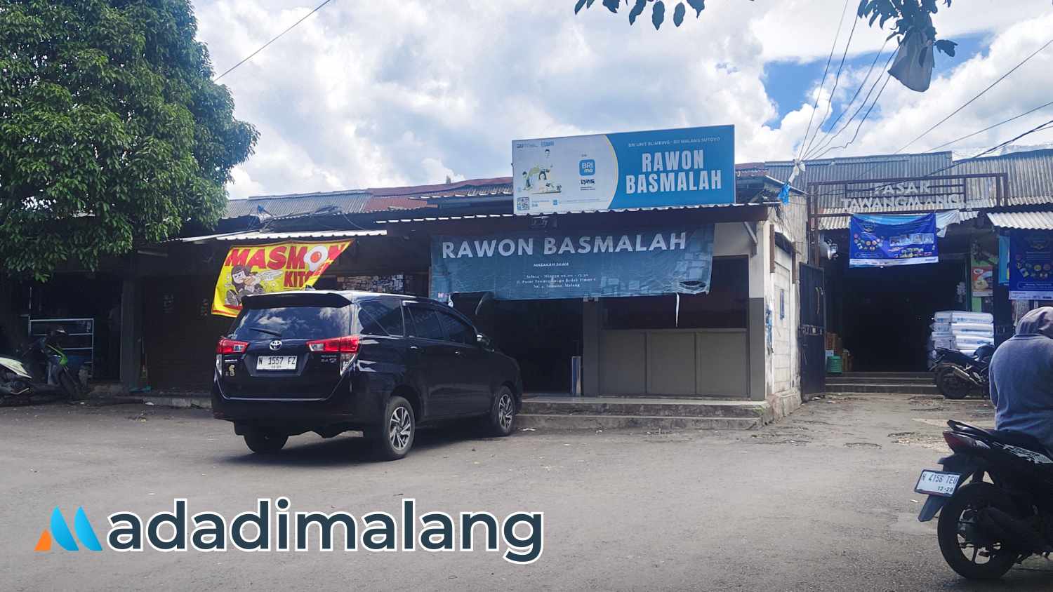 Suasana Pasar Tawangmangu kota Malang di siang hari (Foto : Agus Yuwono)
