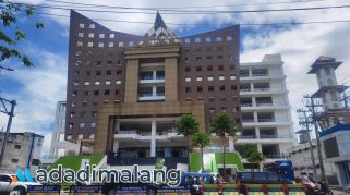 Gedung Malang Creative Center (MCC) menjadi pusat kegiatan ekonomi di kota Malang (Foto : Agus Yuwono)