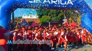 Lebih dari 1.800 Siswa Siswi SMK PGRI 3 Malang mengikuti kegiatan SKARIGA Merjos Lari 112 (Foto : Agus Yuwono)