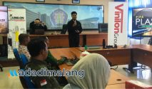 Tim dari Vinilon Group saat menyampaikan materi dalam Kuliah Tamu di Teknik Sipil POLINEMA siang tadi (Foto : Agus Yuwono)