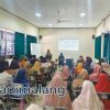 Para guru biologi SMA seMalang Raya tengah mengikuti kegiatan seminar edukasi di kampus FK UB (Foto : Agus Yuwono)