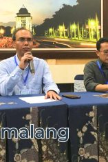 Wakil Rektor I bidang Akademik UB, Prof. Imam Santoso saat memberikan keterangan pers pagi tadi (Foto : Agus Yuwono)