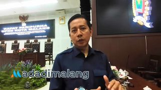 Ketua Komisi C DPRD Kota Malang, M. Anas Muttaqin, S.Psi., saat memberikan keterangan perihal Gedung Parkir Kayutangan (Foto : Agus Yuwono)