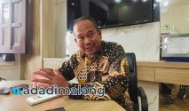 Anggota Komisi A DPRD Kota Malang, H. Rokhmad, S.Sos., saat memberikan keterangan kepada wartawan siang tadi (Foto : Agus Yuwono)