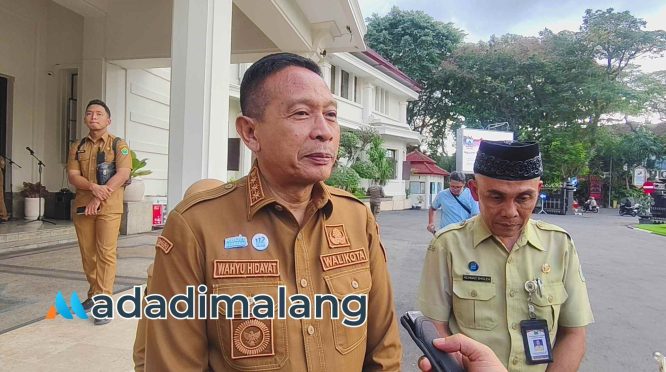 Wali Kota Malang Dr. Ir.Wahyu Hidayat, MM., telah menerima sejumlah hewan kurban dari masyarakat, instansi dan juga pihak Kepresidenan (Foto : Agus Yuwono)