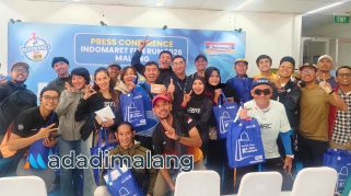 Berbagai komunitas lari di Malang Raya turut menghadiri sesi konferensi pers siang hari tadi di kantor Indomaret cabang malang (Foto : Agus Yuwono)