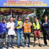 Sivitas akademika dan Perwakilan Alumni POLINEMA saat tiba di desa Tulusbesar setelah gowes dari kampus POLINEMA (Foto : Agus Yuwono)