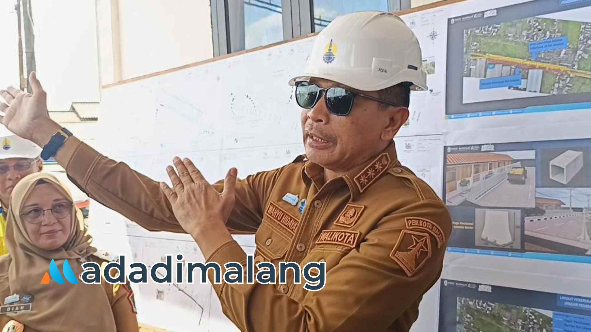 Wali Kota Malang,Dr. Ir. Wahyu Hidayat, MM., saat memberikan keterangan kepada awak media (Foto : Redaksi AdaDiMalang)
