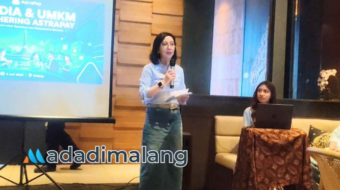 CEO AstraPay, Rina Apriana aaat memberikan sambutan dan membuka kegiatan Gathering AstraPay bersama UMKM dan Media di Malang (Foto : Agus Yuwono)