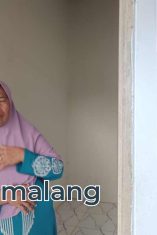 Ft: Penerima bantuan bedah rumah Kementerian PKP melalui CSR, Jamia (Foto : Fatma AdaDiMalang)