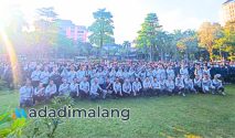 Foto bersama dalam kegiatan pemberangkatan Mahasiswa Membangun Desa (MMD) 2026 (Foto : Fatma AdaDiMalang)