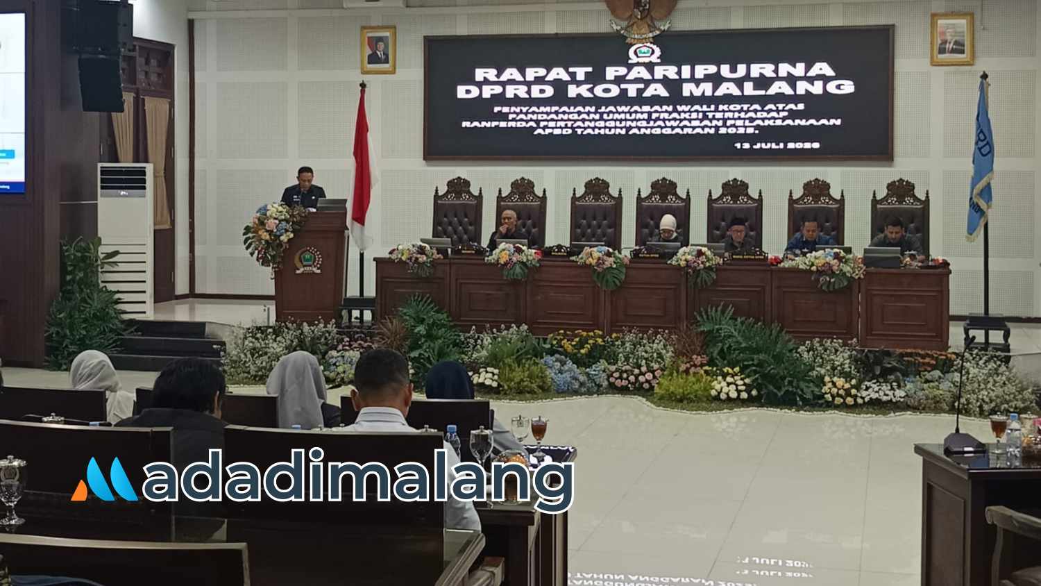 Wali Kota Malang, Wahyu Hidayat saat penyampaian Jawaban atas pandangan Umum Fraksi atas Rancangan Peraturan Daerah Kota Malang tentang Pertanggungjawaban Pelaksanaan APBD Tahun Anggaran 2025 (Foto : Fatma AdaDiMalang)
