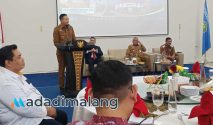 Wali Kota Malang, Dr. Ir. Wahyu Hidayat, MM., saat menjadi Keynote Speaker Dalam Temu Mitra Pariwisata Kota Malang di Kantor KNPI kota Malang pagi tadi (Foto : Fatma AdaDiMalang)