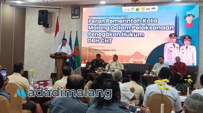 Wali Kota Malang, Dt. Ir. Wahyu Hidayat, MM., dalam kegiatan Sosialisasi Ketentuan di Bidang Cukai kepada anggota Satlinmas Kota Malang (Foto : Fatma AdaDiMalang)