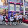 Rektor UNITRI saat memberangkatkan peserta Fun Run UNITRI Malang 2026 pagi tadi (Foto : Agus Yuwono)