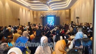 Para peserta Grand Final FABI XV memadati salah satu hall di Hotel Grand Mercure Malang Mirama untuk prosesi pemberian penghargaan bagi para peserta yang berhasil meraih prestasi terbaik (Foto : Agus Yuwono)