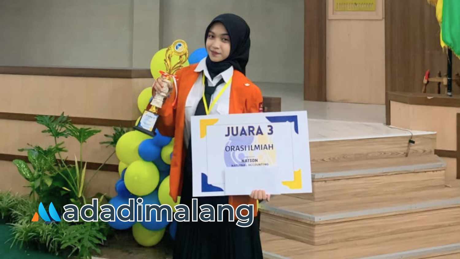 Nanda Maharani usai menerima piala dan Sertifikat Juara 3 di Politeknik Negeri Lampung pada 22 Juli 2026 lalu (Foto : Ist)