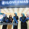 Deputy Director I Love Emas dan Perwakilan Manajemen MOG memotong pita sebagai tanda mulai beroperasionalnya Store I Love Emas di MOG kota Malang pagi hari tadi (Foto : Agus Yuwono)