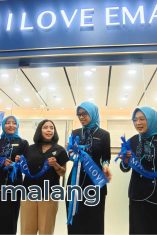 Deputy Director I Love Emas dan Perwakilan Manajemen MOG memotong pita sebagai tanda mulai beroperasionalnya Store I Love Emas di MOG kota Malang pagi hari tadi (Foto : Agus Yuwono)