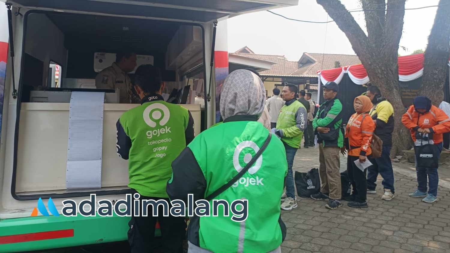 Pemutihan Pajak Kendaraan Bermotor Ringankan Beban Pengemudi Ojol di Malang