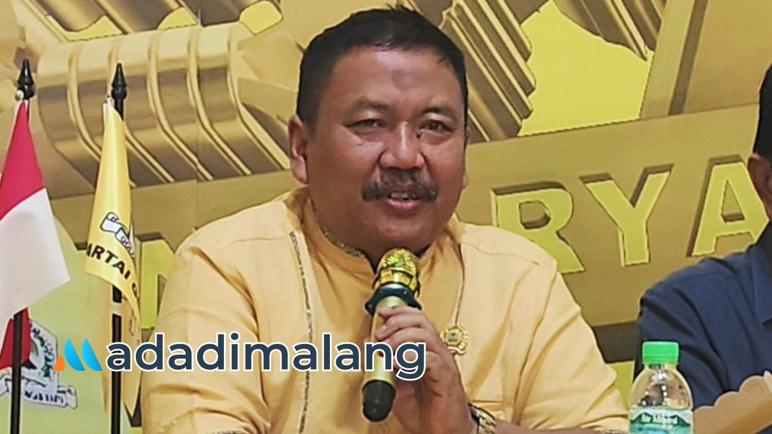 Ketua DPD Partai Golkar Provinsi Jawa Timur, Dr. H. Ali Mufthi, S.Ag., M.Si., saat memberikan arahan dinkantor DPD Golkar Kota Malang siang hari tadi (Foto : Agus Yuwono)