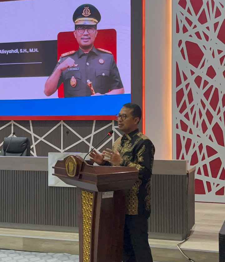 Ketua IKA FH UB Didik Farkhan Alisyahdi saat menyampaikan paparannya (Foto : Ist)