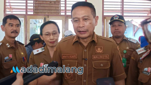 Wali Kota Malang, Dr. Ir. Wahyu Hidayat, MM., memberikan keterangan kepada wartawan (Foto : Fatma AdaDimalang)