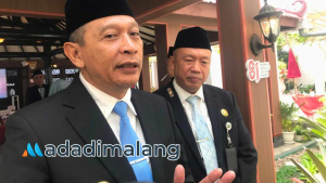Wali Kota Malang, Dr. Ir. Wahyu Hidayat, MM., memberikan keterangan kepada wartawan (Foto : Fatma AdaDiMalang)