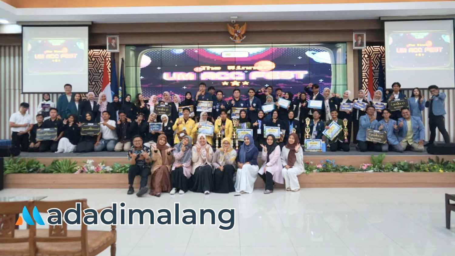 Foto bersama paitia dan juga para peserta serta Juara UM Accounting Festival 2026 (Foto : Agus Yuwono)